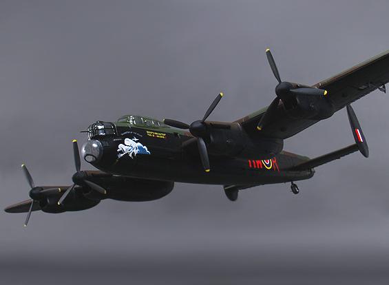 Avro Lancaster w/Retracts/Door Sequencer and Bomb Doors 1300mm (PNF)